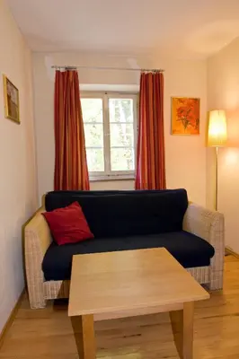 Ein Sitzbereich in der Unterkunft Gasthaus Ochsenwirt