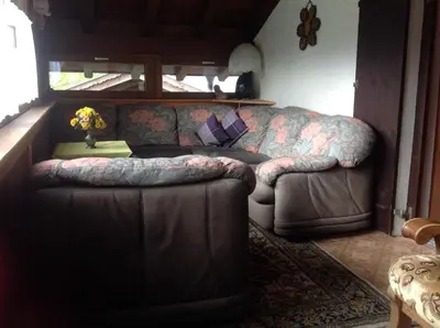 Ein Sitzbereich in der Unterkunft Apartements Ingrid Unhoch-Raggl