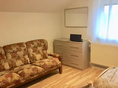 Ein Sitzbereich in der Unterkunft Bavarian Holiday Home - A94 Autobahn