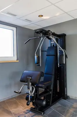 Das Fitnesscenter und/oder die Fitnesseinrichtungen in der Unterkunft DJH moun10 Jugendherberge - Youth Hostel - membership required!
