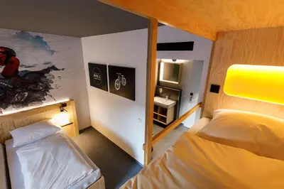 Ein Bett oder Betten in einem Zimmer der Unterkunft DJH moun10 Jugendherberge - Youth Hostel - membership required!