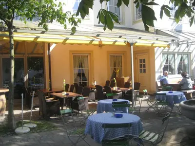 Ein Restaurant oder anderes Speiselokal in der Unterkunft Hotel-Gasthof Maisberger