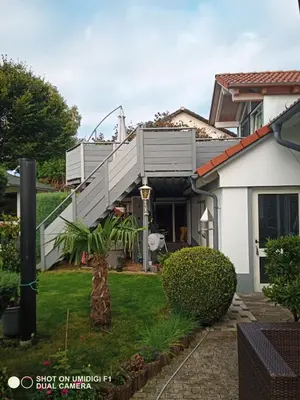 Ein Garten an der Unterkunft Ferienwohnung Henry im schönen Allgäu