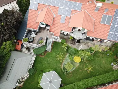 Ein Garten an der Unterkunft Ferienwohnung Henry im schönen Allgäu