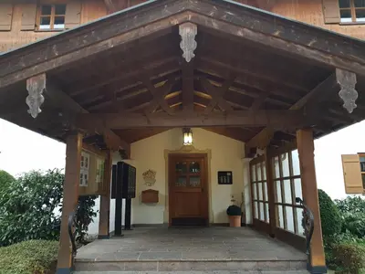 Eine Fassade oder ein Eingang zu Haus Rottachbrücke May