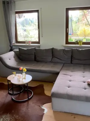 Ein Sitzbereich in der Unterkunft Ferienwohnung Strohmeyer