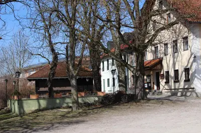 Das Gebäude in dem sich die Pension befindet