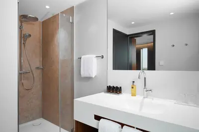 Ein Badezimmer in der Unterkunft HYPERION Hotel München