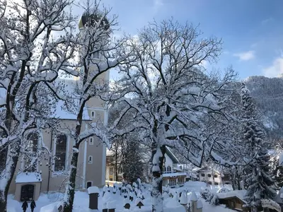 Zum Kirchenbauer im Winter