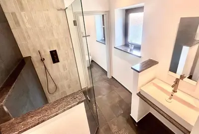 Ein Badezimmer in der Unterkunft Hotel garni Königslinde - Wandern, Radeln, Skifahren & Genießen
