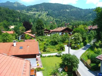 Ein allgemeiner Bergblick oder ein Berglick von des Hotels aus