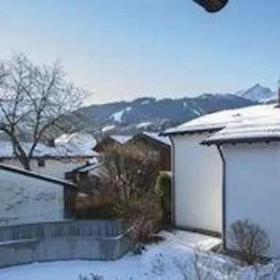 Ein allgemeiner Bergblick oder ein Berglick von der Ferienwohnung aus