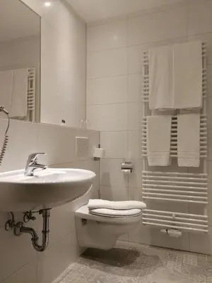 Ein Badezimmer in der Unterkunft Landgasthof zum Herz