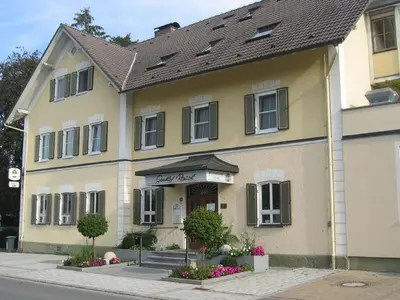 Das Gebäude in dem sich das Hotel befindet