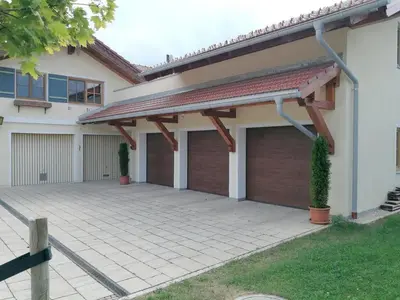 Das Gebäude in dem sich die Ferienwohnung befindet