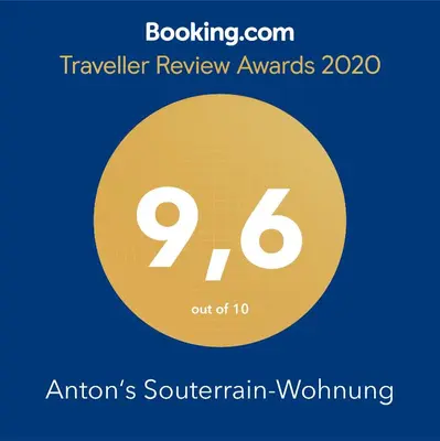 Ein Zertifikat, Auszeichnung, Logo oder anderes Dokument, das in der Unterkunft Anton‘s Souterrain-Wohnung ausgestellt ist