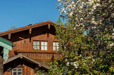 Das Gebäude in dem sich die Ferienwohnung befindet