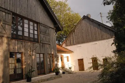 Das Gebäude in dem sich die Ferienwohnung befindet