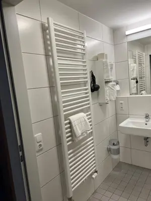 Ein Badezimmer in der Unterkunft Business Boardinghouse Augsburg, zentral, ruhig & mit Parkplatz