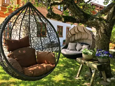 Ein Garten an der Unterkunft Hofwies-Exklusiv - Privates Luxus-Boutique Ferienhaus 8 Pax