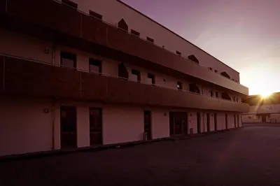 Das Gebäude in dem sich das Aparthotel befindet