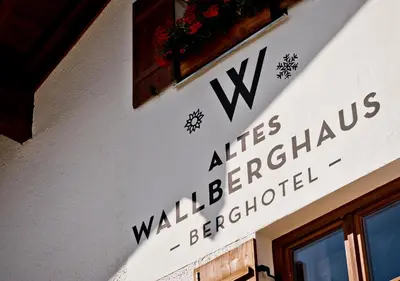 Ein Zertifikat, Auszeichnung, Logo oder anderes Dokument, das in der Unterkunft Berghotel Altes Wallberghaus ausgestellt ist