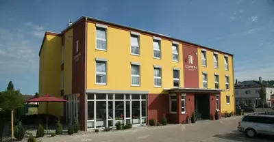 Das Gebäude in dem sich das Hotel befindet
