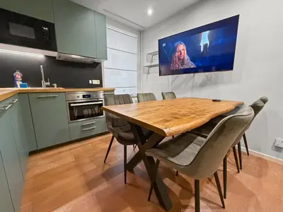Küche/Küchenzeile in der Unterkunft Flatista Homes - Central Station - 3BR