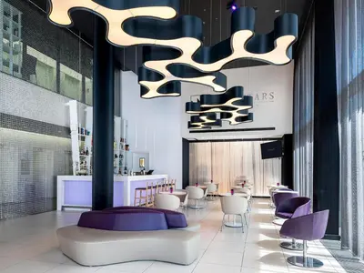 Ein Sitzbereich in der Unterkunft Eurostars Book Hotel