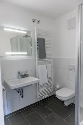 Ein Badezimmer in der Unterkunft Hotel Drei Tannen