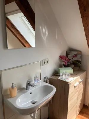 Ein Badezimmer in der Unterkunft Pension Zur Alten Post