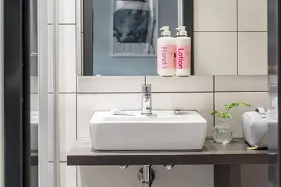 Ein Badezimmer in der Unterkunft Numa Munich Viktoria