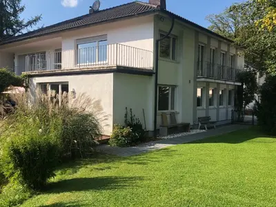 Ein Garten an der Unterkunft Ferienwohnung Messewohnung München Ost