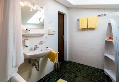 Ein Badezimmer in der Unterkunft Hotel Effland -Sauna -Pool