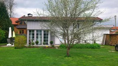 Ein Garten an der Unterkunft Ferienhaus Schmidt