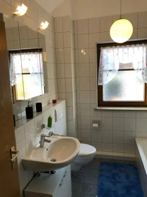 Ein Badezimmer in der Unterkunft Ferienwohnung Aretsried 2