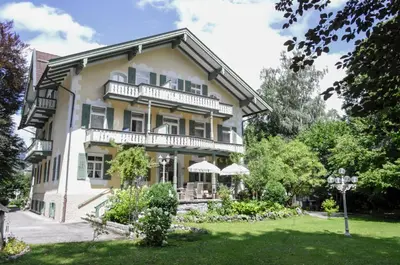 Ein Garten an der Unterkunft Villa Adolphine