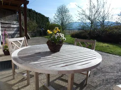 Ein allgemeiner Bergblick oder ein Berglick von der Ferienwohnung aus