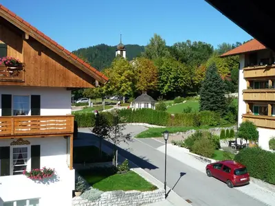 Ein allgemeiner Bergblick oder ein Berglick von der Pension aus