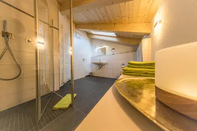 Ein Badezimmer in der Unterkunft Alpenwohnung Neuner
