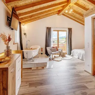Landhaus Trinis - Kleine Kaffee Tee Theke mit Kühlschrank - Parkplatz