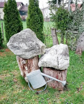 Ein Garten an der Unterkunft Münsing Nähe Starnberger See, schöne Ferienwohnung, Gästewohnung 125qm EG und OG KONTAKTFREI