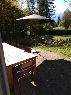 Ein Garten an der Unterkunft Chalet Königsstand