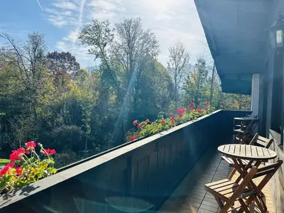 Ein Balkon oder eine Terrasse in der Unterkunft Ferienwohnungen Bachblick