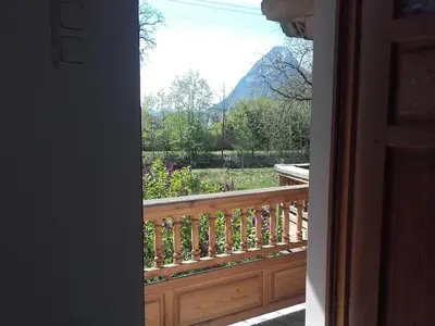 Ein allgemeiner Bergblick oder ein Berglick von der Ferienwohnung aus