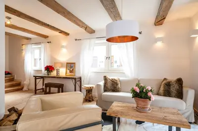 Ein Sitzbereich in der Unterkunft exklusives Alpenchalet mit Jacuzzi & Sauna für bis zu 10 Personen