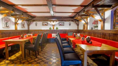Ein Restaurant oder anderes Speiselokal in der Unterkunft Landgasthof zum Papyrer - Erholung im Urlaubsgebiet