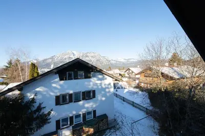 Ein allgemeiner Bergblick oder ein Berglick von der Ferienwohnung aus