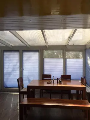 Der Geschäftsbereich oder Konferenzraum in der Unterkunft WOHLFÜHLOASE - Zimmer, Appartment - im Herzen STARNBERGS