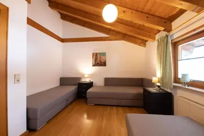 Ein Sitzbereich in der Unterkunft Alpen Chalet